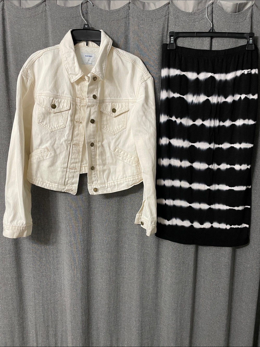Old Navy White Jean Jacket With Black & White Tie Dye Midi Skirt